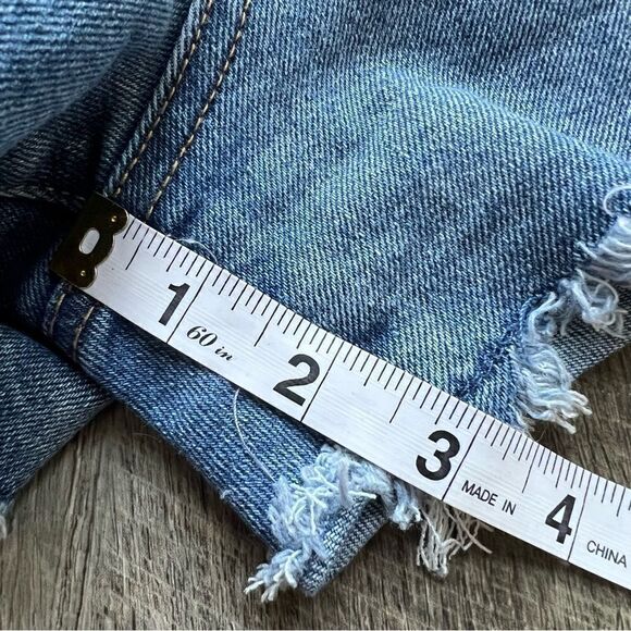 Blank NYC The Barrow Vintage High Rise Short Button Fly Distressed Denim Size 28 - Picture 9 of 12